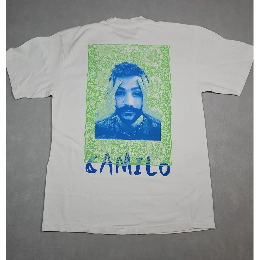 La Tienda de La Tribu Mens White Graphic Print T Shirt Size Medium NWOT‎